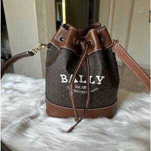 Auth Bally Bucket Crossbody Bag Like new condition